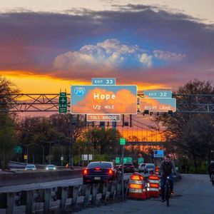 军人XXXⅩ做受军人Gay漫画
